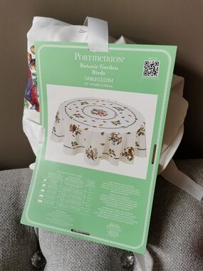 Portmeirion Botanic Garden Birds Tablecloth - 70" Round